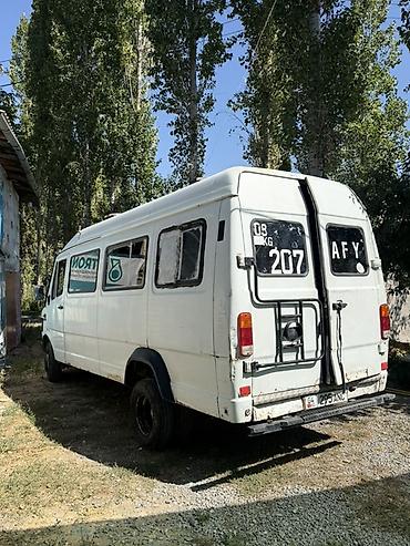 дрон оригинал с америки: Mercedes-Benz Спринтер: 1993 г., Механика, Дизель, Фургон — 2