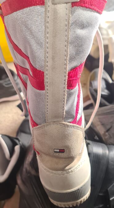 Čizme: Čizme, Tommy Hilfiger, 40 na lalafo.rs — 2 Čizme: Čizme, Tommy Hilfiger, 40 — 2