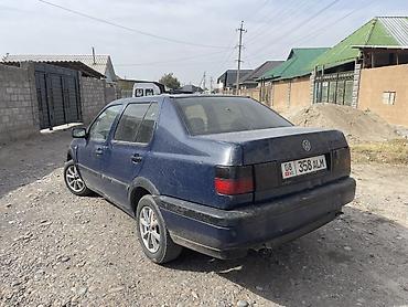 Транспорт: Volkswagen Vento: 1996 г., Седан — 4