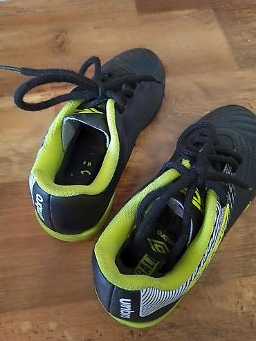 Patike: Umbro dečije patike za fudbal u sali (futsal) - Model: Umbro indoor - — 9