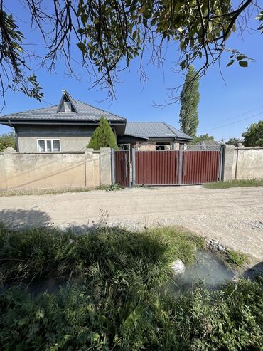 дом смагазином: Дом, 150 м², 5 комнат, Собственник, Косметический ремонт