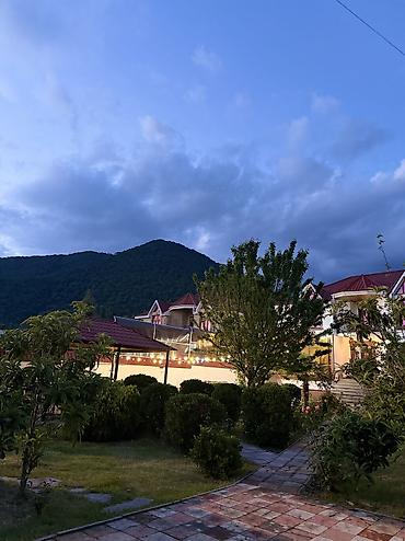 Günlük kirayə evlər: 220 kv. m, 4 otaqlı, Kombi, Qaz, İşıq — 9