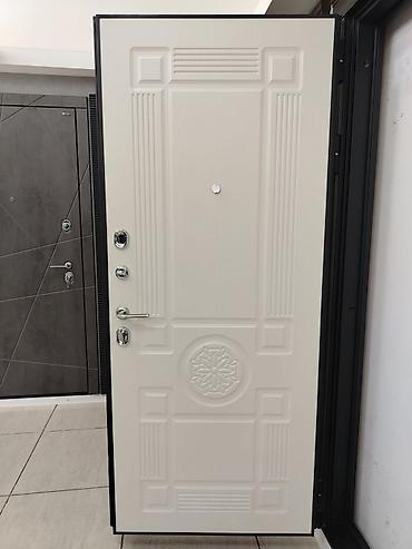 seyf qaplar: B-54 (qızılı) Kateqoriya: Seyf qapıları Ölçü: 96x205 Zavod: Pravila — 4