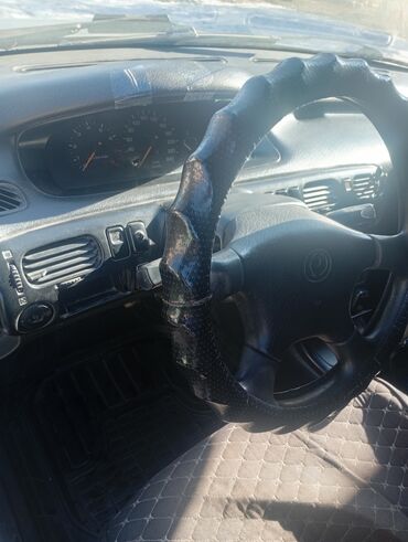 Mazda: Mazda 626: 1997 г., 1.8 л, Механика, Бензин, Хэтчбэк — 2