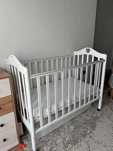 Детские приставные кроватки: Детская приставная кроватка, С колесиками, цвет - Белый — 1