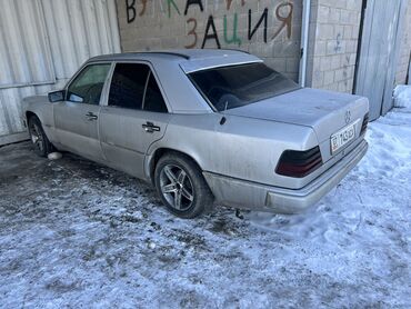 Mercedes-Benz: Mercedes-Benz W124: 1993 г., 2.2 л, Механика, Бензин, Седан