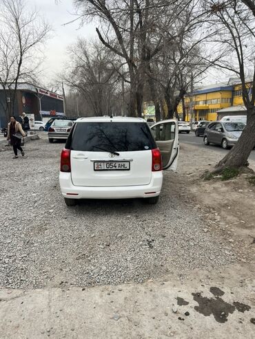 Toyota: Toyota Raum: 2004 г., 1.5 л, Автомат, Седан — 21