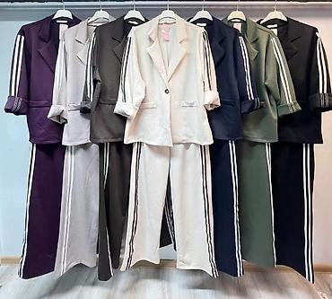 sat versace: Komplet
Cena 3800
Uni vel.
V32 — 5