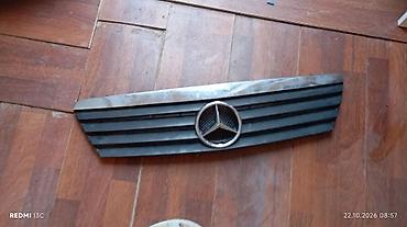 e class 220: A klass w168 Mercedes-Benz ön radiator barmaqlığı (emblemli) - — 1