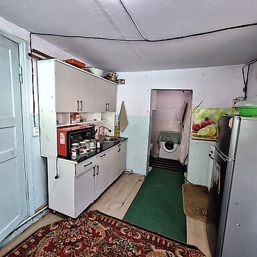 Продажа коттеджей и домов: В самом центре Сокулука СРОЧНО продается дом. 8- соток, в доме — 9