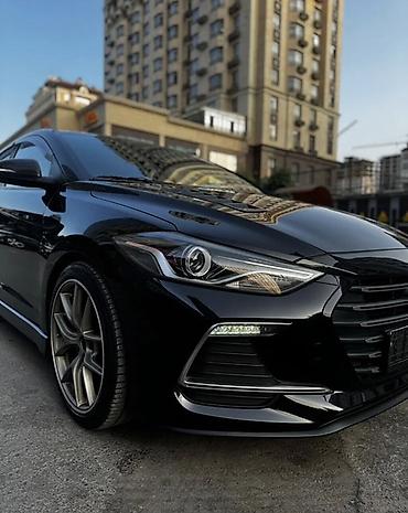 elantra luxe: Hyundai Elantra: 2018 г., Седан — 4