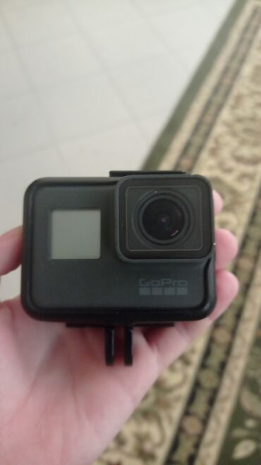 мини камера с сим картой: Черная экшн-камера GoPro с компактным корпусом, предназначенная для