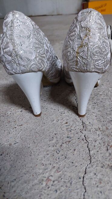 женские туфли 41: Туфли 4F, 42, цвет - Белый