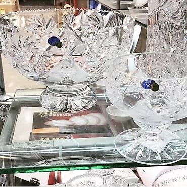 zangan glass: Xrustal konfet murebbe sirniyyat qabi . Kənaqədi (kristal) ayaqlı qab — 2