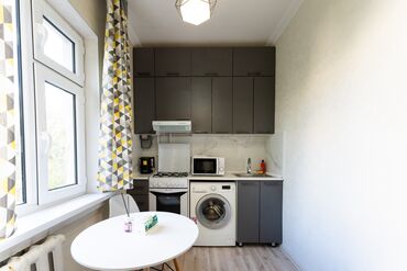 Посуточная аренда квартир: 1 комната, Банные принадлежности, Бытовая техника, Душевая кабина — 10