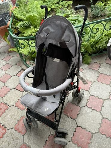 детские коляски happy baby: Коляска, цвет - Серебристый, Б/у