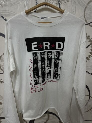 зимние вещи: Erd long 
Size: XL
Состояние: новая 
1200 сом