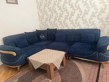Uqlavoy divan. 450azn. Boyuk teref 2.70,Balaca teref 1.90sm. Jurnalni
