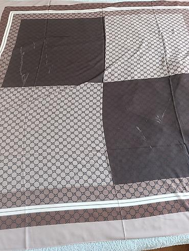 Шарфы, палантины: Шелковый платок с узором. Отличается изысканным дизайном с — 15