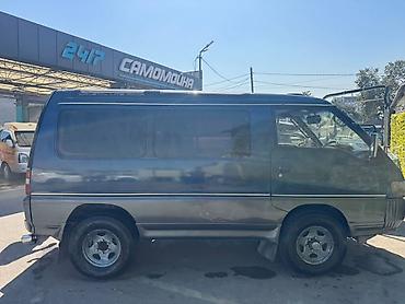купить длм: Mitsubishi Delica: 1993 г., 2.4 л, Автомат, Бензин, Минивэн — 2