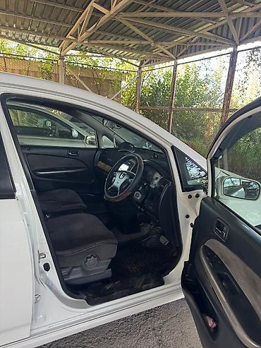 byd 06 ev: Honda Stream: 2005 г., 1.7 л, Автомат, Бензин, Минивэн — 5