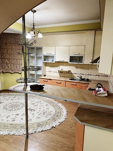 Долгосрочная аренда квартир: 3 комнаты, С мебелью частично — 5