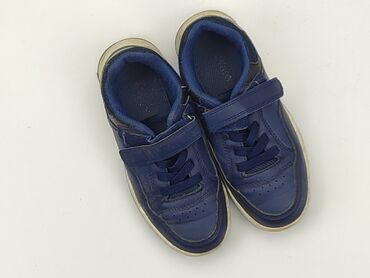 krótki top sportowy: Sport shoes 32, Used