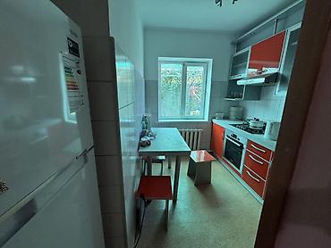 Үйлөр: 4 бөлмө, 48 м², 1 соток, Бишкек, Менчик ээси — 9