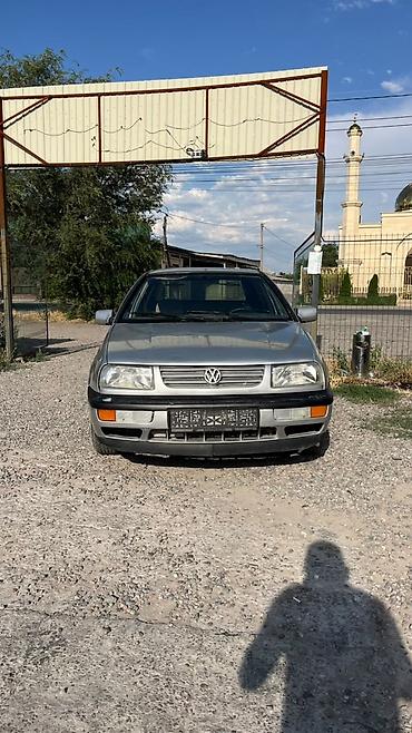 devo matiz: Volkswagen Vento: 1992 г., 1.6 л, Механика, Бензин, Седан — 2