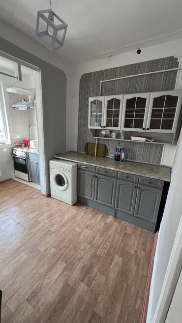 Uzunmüddətli kirayə mənzillər: Həzi aslanov metrosunu çıxışı,Grand marketin üstündə,9 mərtəbənin,6-cı — 4