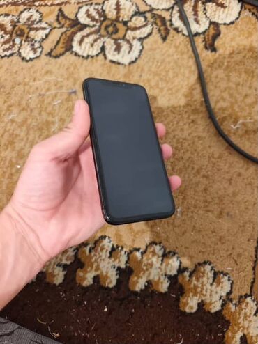 модем zte: Смартфон с безрамочным экраном и вырезом под фронтальную камеру