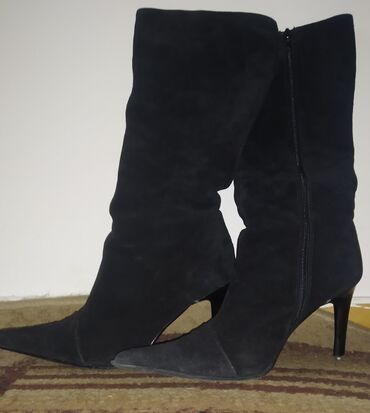 lelas parfemi beograd: High boots, Leon, 38