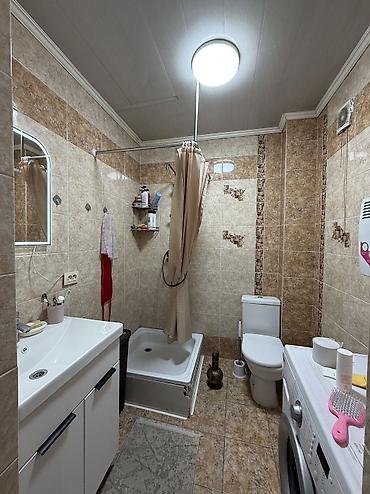 Продажа коттеджей и домов: Срочно продаётся мансардный дом! 📍 Район: Свердловский 🏡 Участок: 9,5 — 6