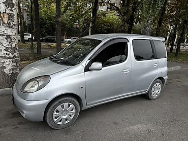 машины не на ходу: Toyota Funcargo: 2002 г., 1.3 л, Автомат, Бензин, Минивэн — 3