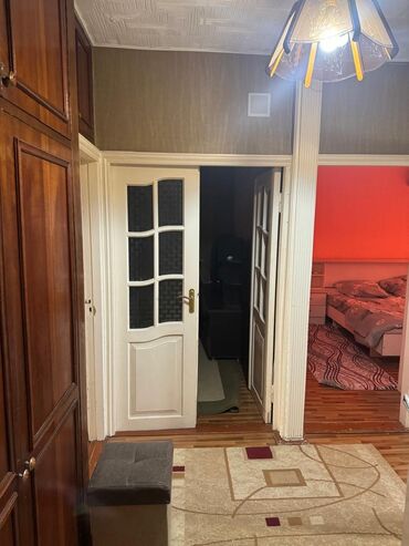 дом нарыне: 3 комнаты, Риэлтор, Без подселения, С мебелью полностью