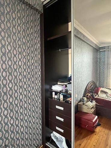 aluminium qapi pencere: Güzgülü sürgülü qapılı şkaf - İki ədəd böyük sürgülü güzgülü qapı – — 2