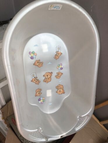 детский веласипед: Продаю детскую ванночку для купания младенцев. Состояние очень