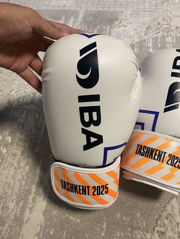 трико для вольной борьбы: Aiba Tashkent 2025 
Отличный вариант для соревнований по боксу