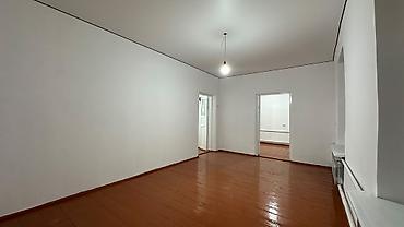 сдаю дом 3 комнатная бишкек: 70 м², 3 комнаты, Гоин — 4