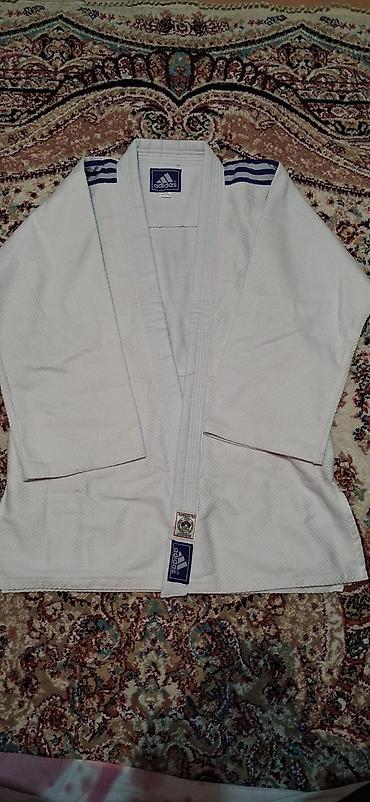 Kişi geyimləri: Məhsul: Adidas cüdo gi dəsti Tərkib: - Üst geyim (judogi üstü) – ağ — 1