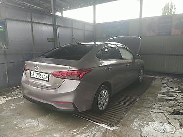 Унаа: Hyundai Solaris: 2018 г., 1.6 л, Кол менен иштөөчү, Бензин, Седан — 3