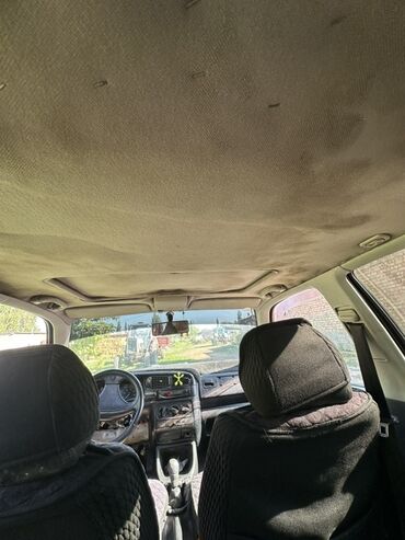 авто меняю на дом: Volkswagen Vento: 1993 г., 2 л, Механика, Бензин, Седан