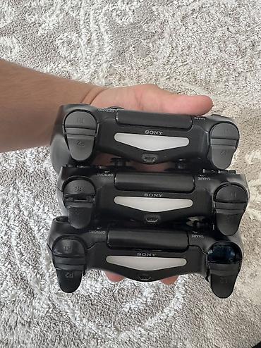 si rejmi: PlayStation 4 fat, 2 il evvel aldım 1-2 ay oynayıp biraxtim 4-5 aya — 4