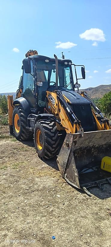 lada niva 2121: JCB 3CX ekskavator-yükləyici - Universal ikiqat funksiyalı texnika — 3