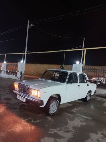 torpaqla barter masin deyisirem: VAZ (LADA) 2107: 1.6 l | 2005 il 2064944 km Sedan