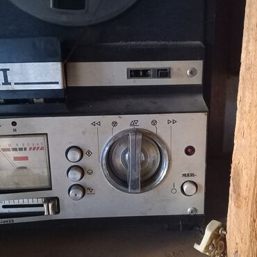 Maqnitofonlar: 1985-ci ilin babin kasetli maqnitafonu satılır. - İşlək vəziyyətdədir — 7