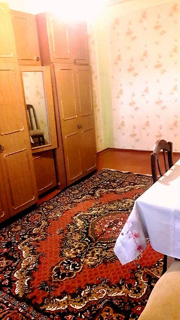 Mənzillər: Mərkəzi Hərbi Hospitalın yanında, "8 Noyabr" metrosunun çıxışındakı 9 — 3