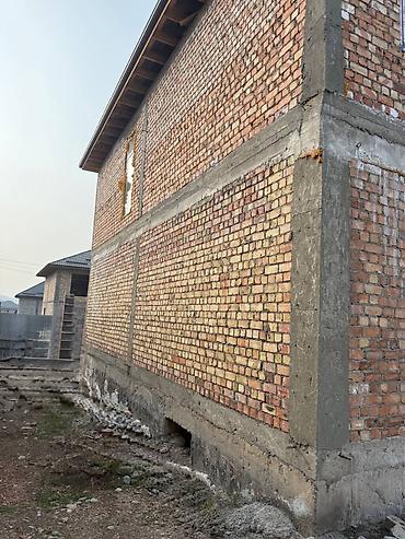 Продажа коттеджей и домов: 📍 ул. Аруун 🔘6-комнатный 🔘Этажи 3 🔘264м² Продается 3-этажный дом — 3