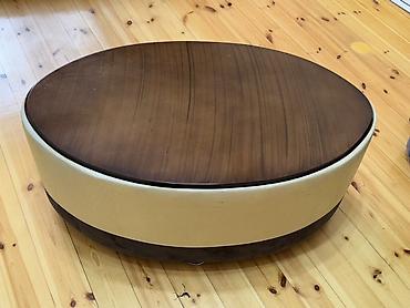 modeyra mebel: Oval formalı qəhvə masası - Dizayn: Oval forma, iki rəng — 1