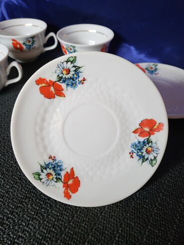 Kuhinjski setovi: Soljice Zajecar porcelan iz 70ih. Soljice za kafu perfektne,sve na — 10